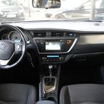Toyota Auris full