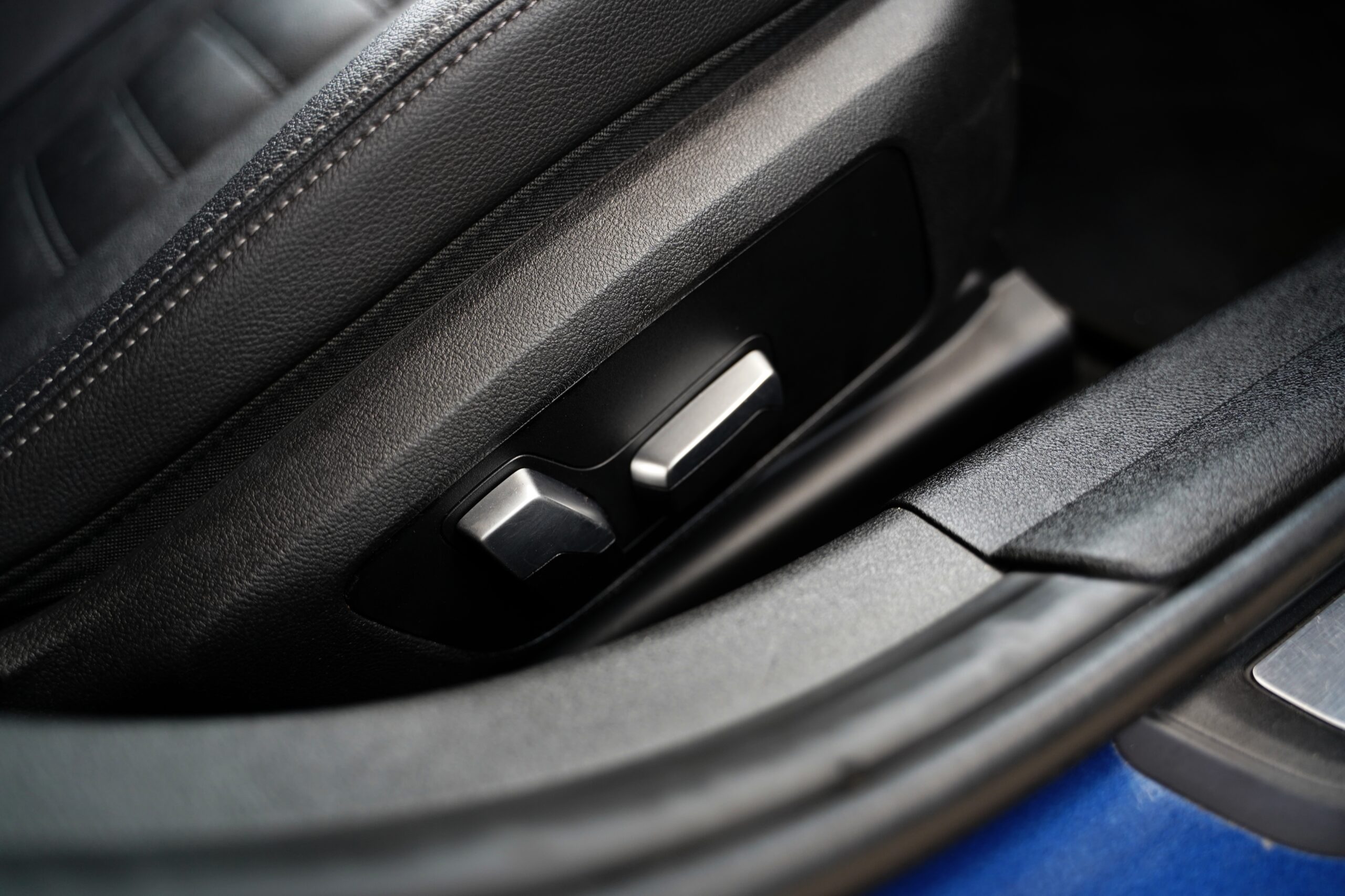 BMW 330e Touring Plug-in Hybrid full