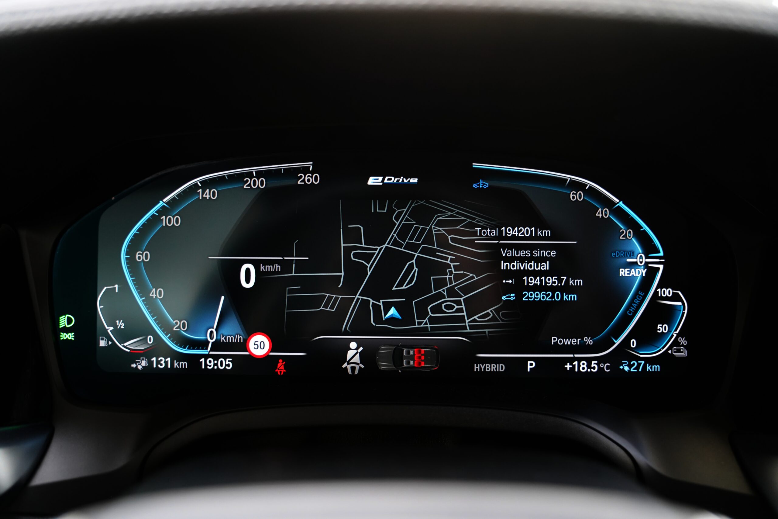BMW 330e Touring Plug-in Hybrid full