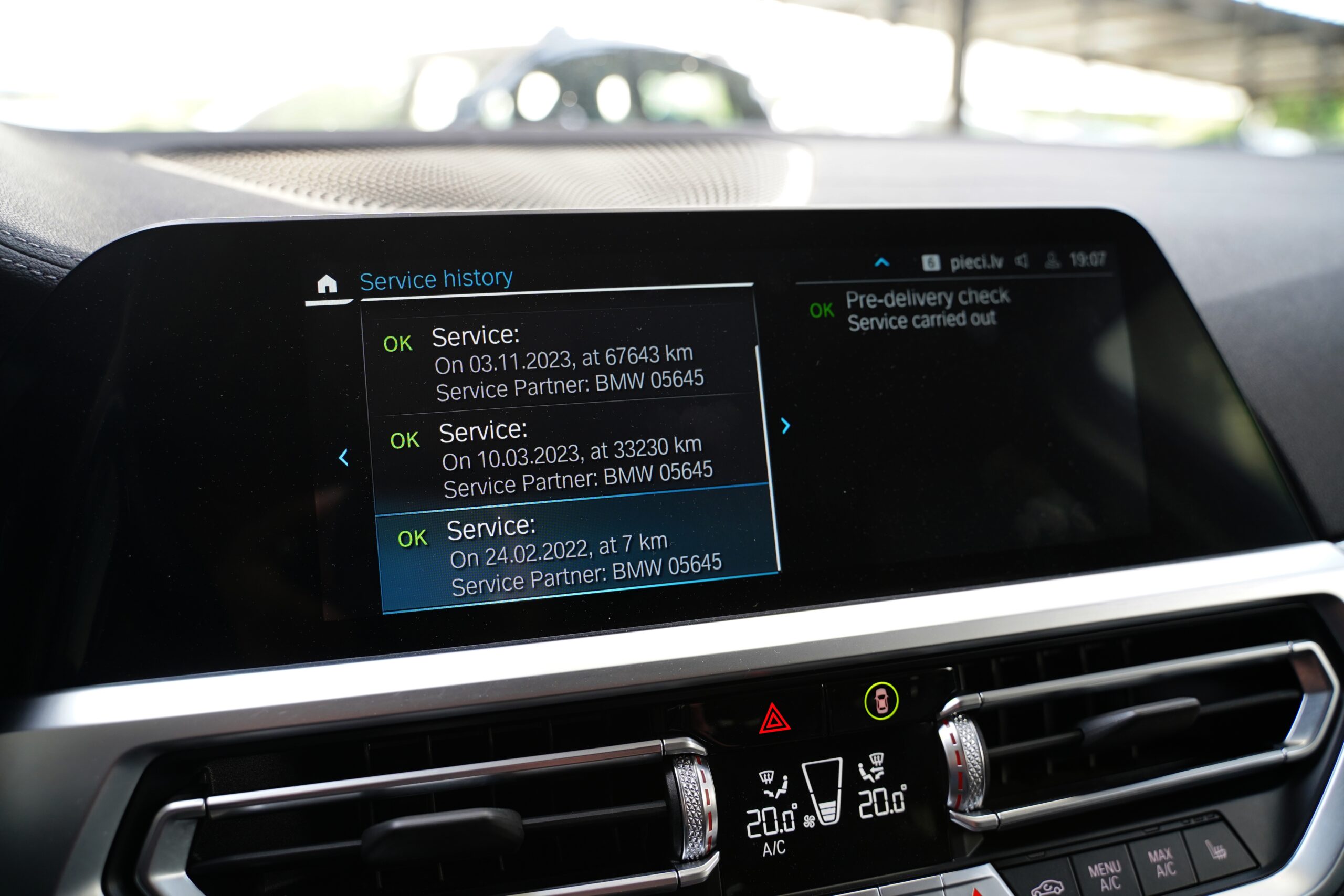 BMW 330e Touring Plug-in Hybrid full