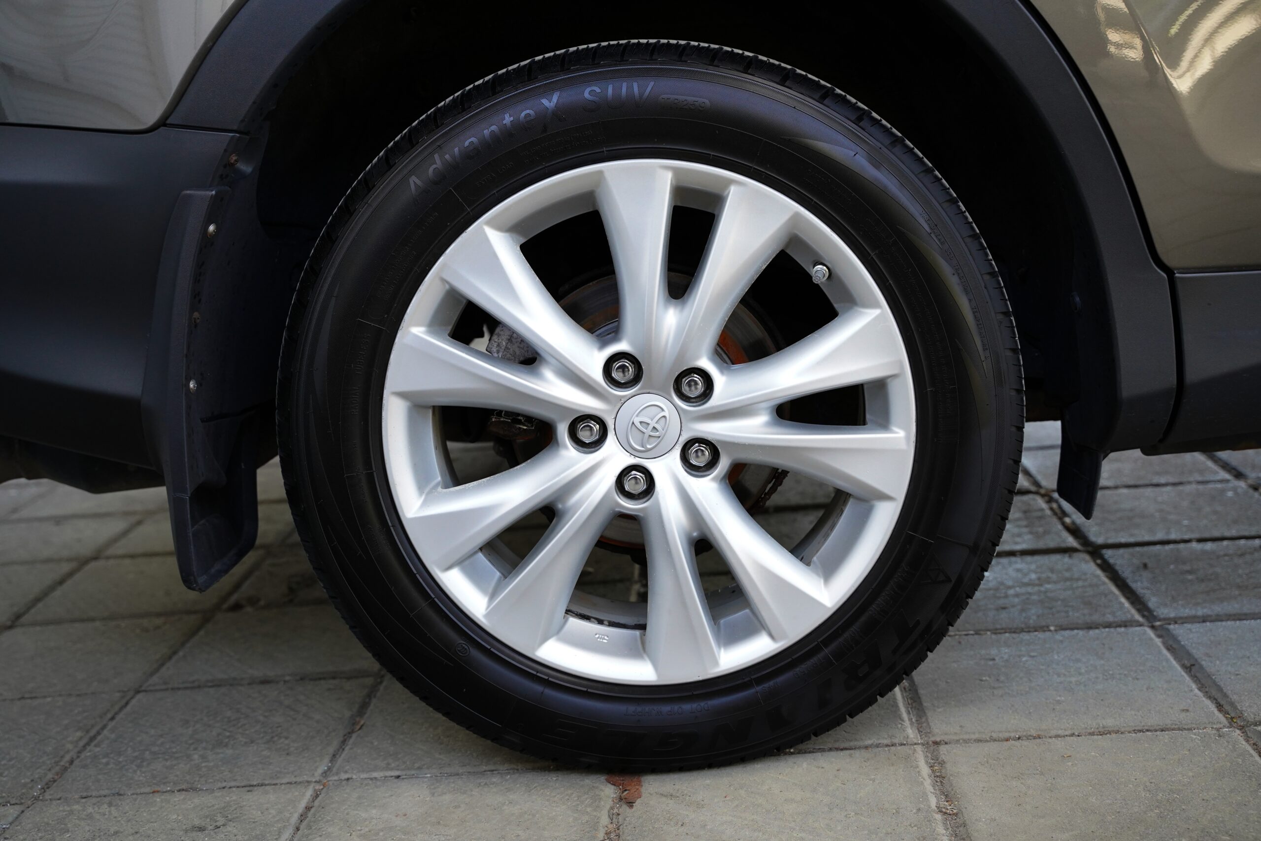 Toyota Rav4 full