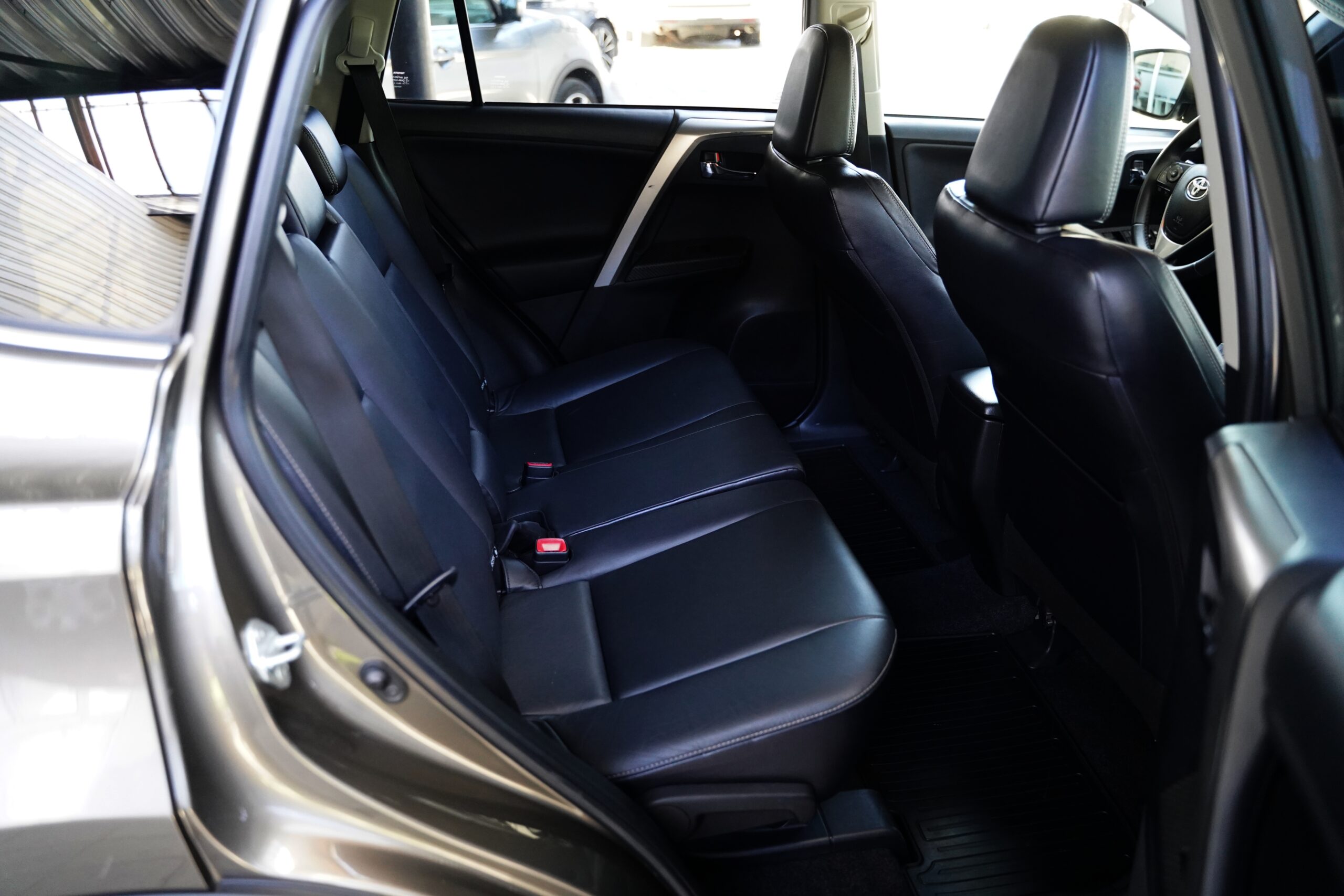 Toyota Rav4 full