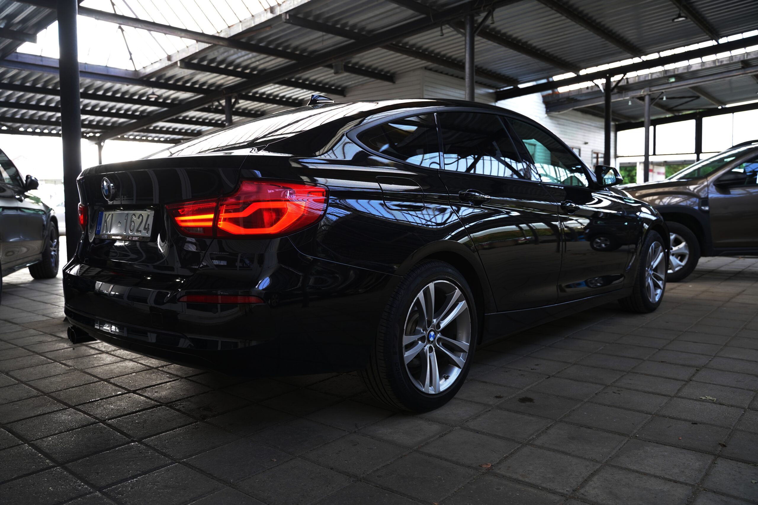 BMW 320i GT full