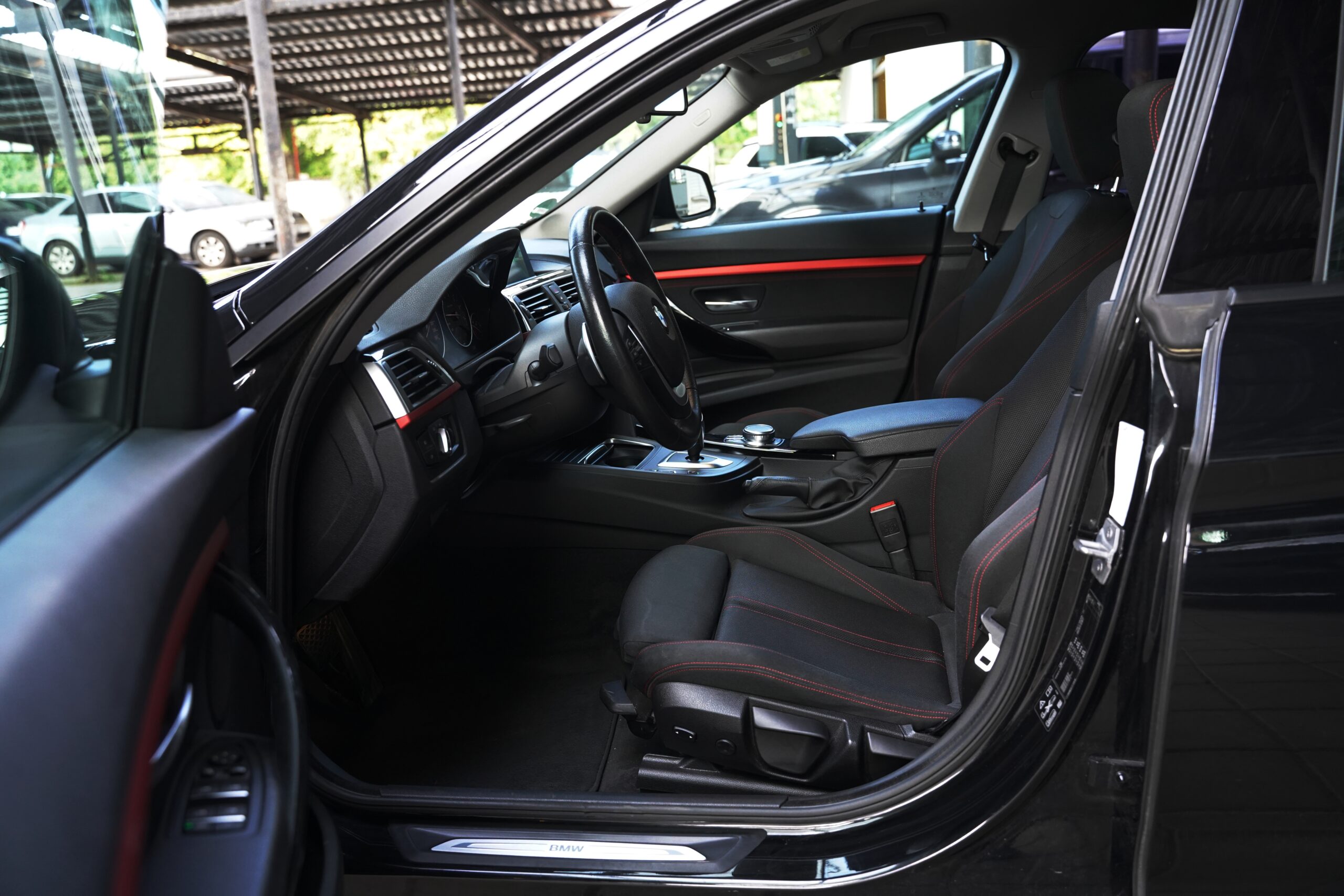 BMW 320i GT full