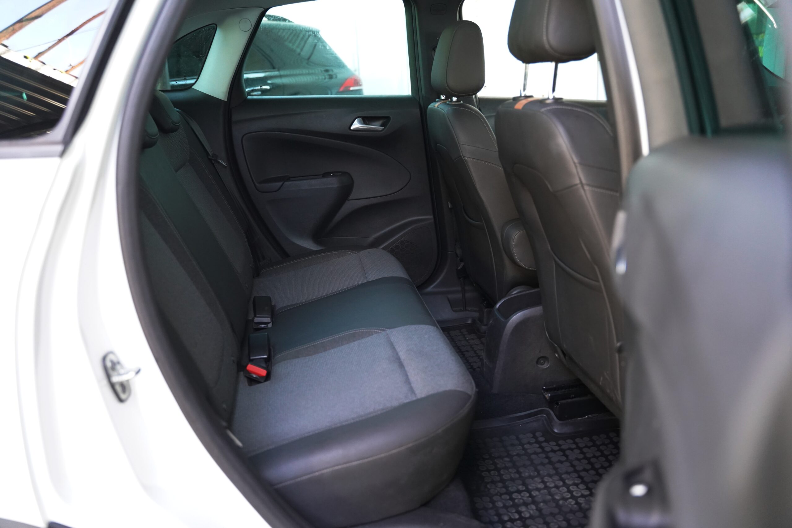 Opel Crossland 1.2 Turbo full