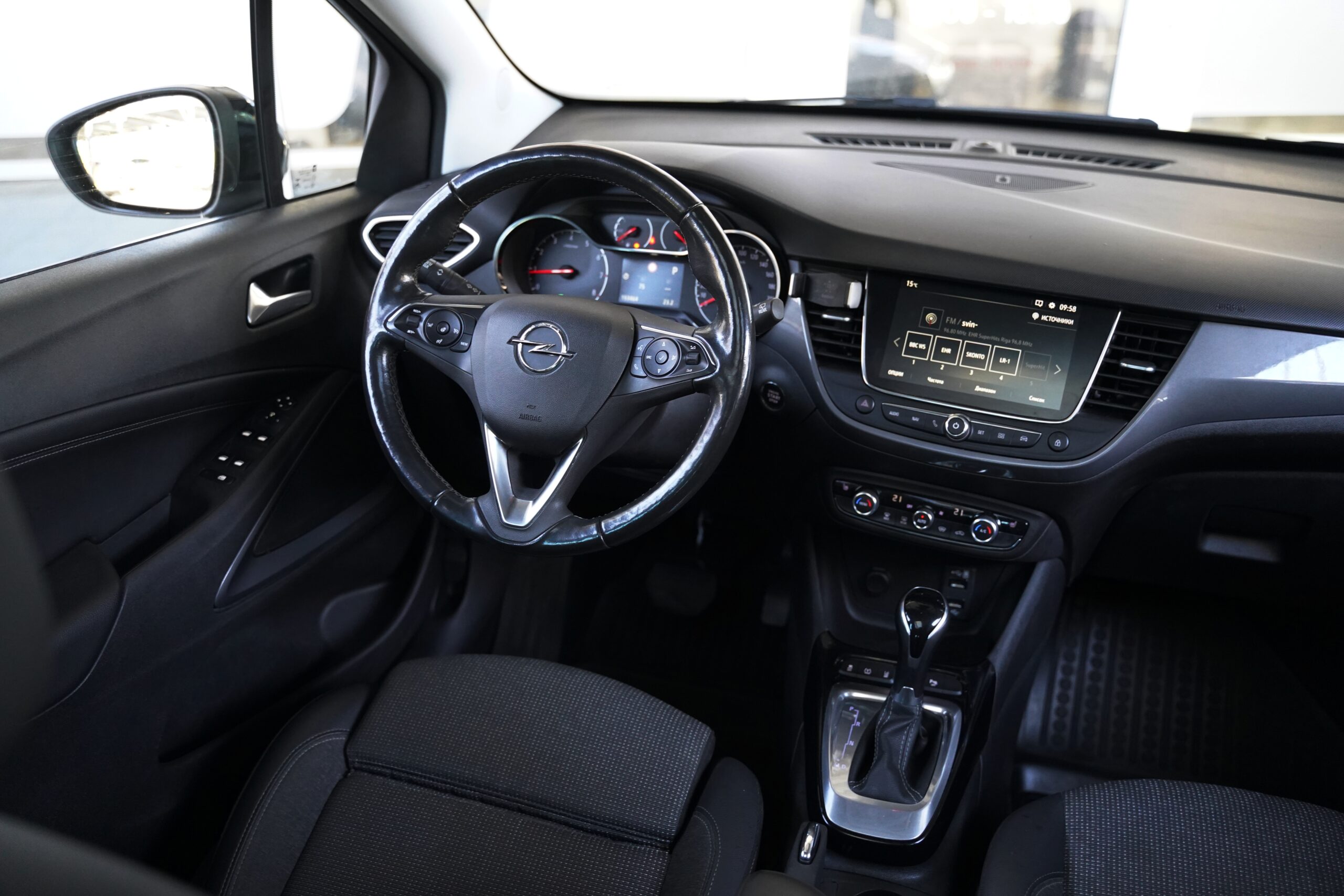Opel Crossland 1.2 Turbo full