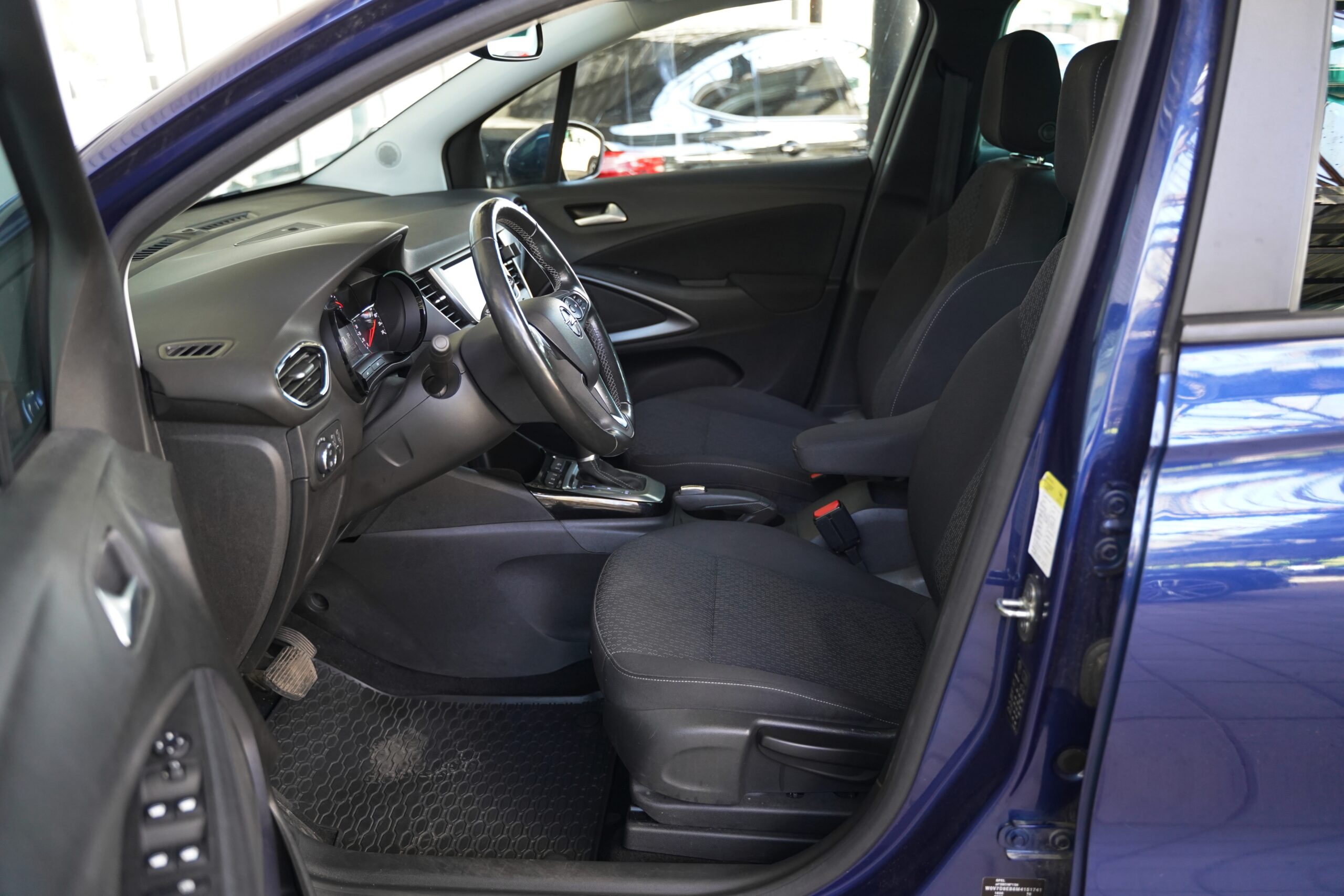 Opel Crossland 1.2 Turbo full