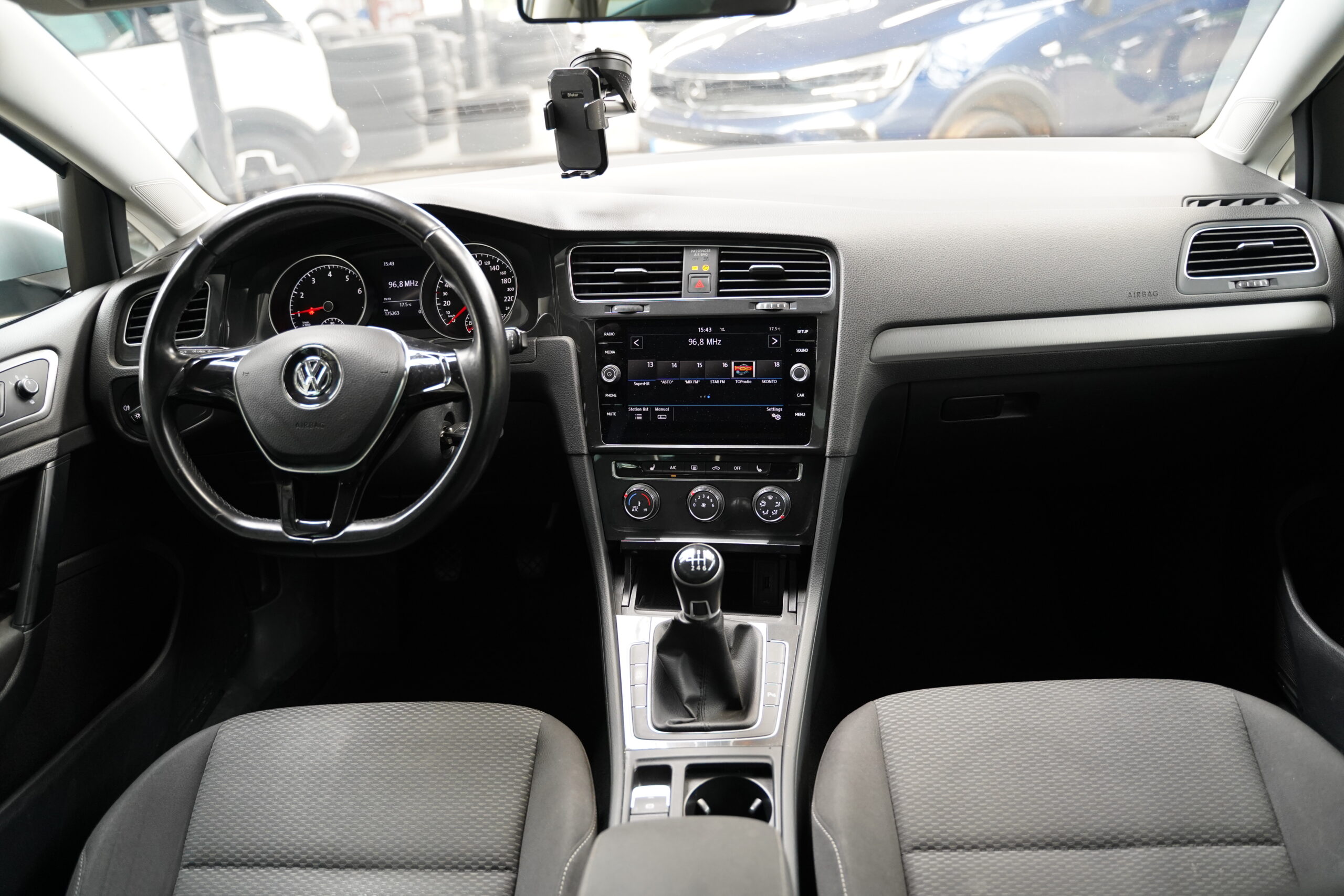 VW Golf 1.0 Tsi full