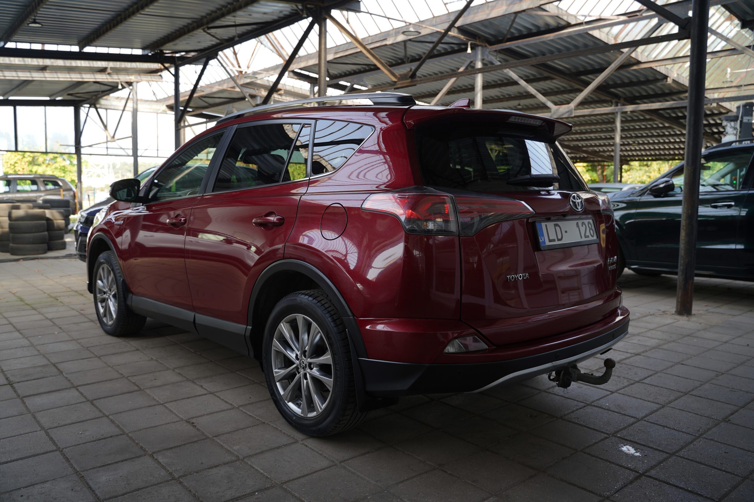Toyota Rav4 2.5i Hybrid full