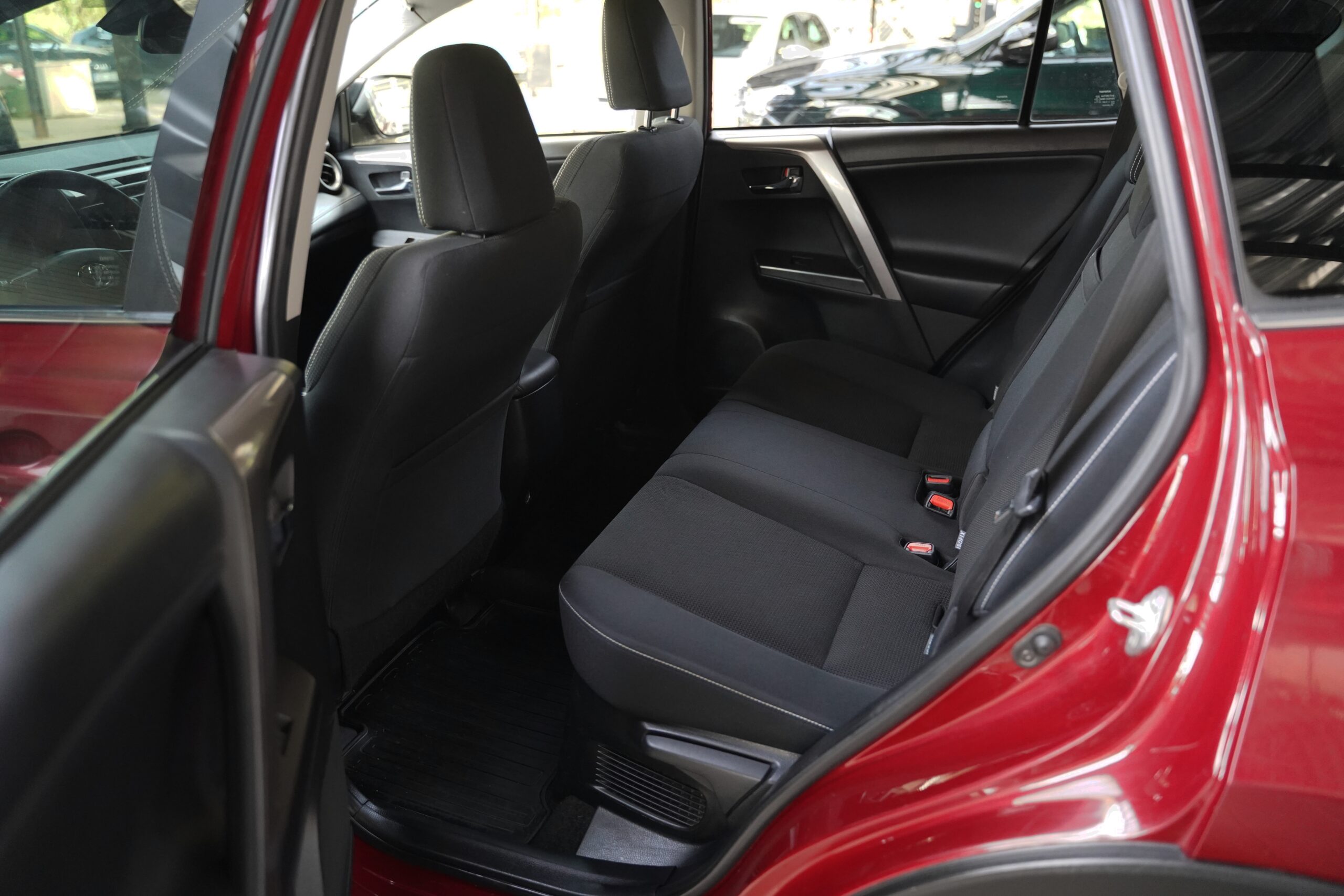 Toyota Rav4 2.5i Hybrid full