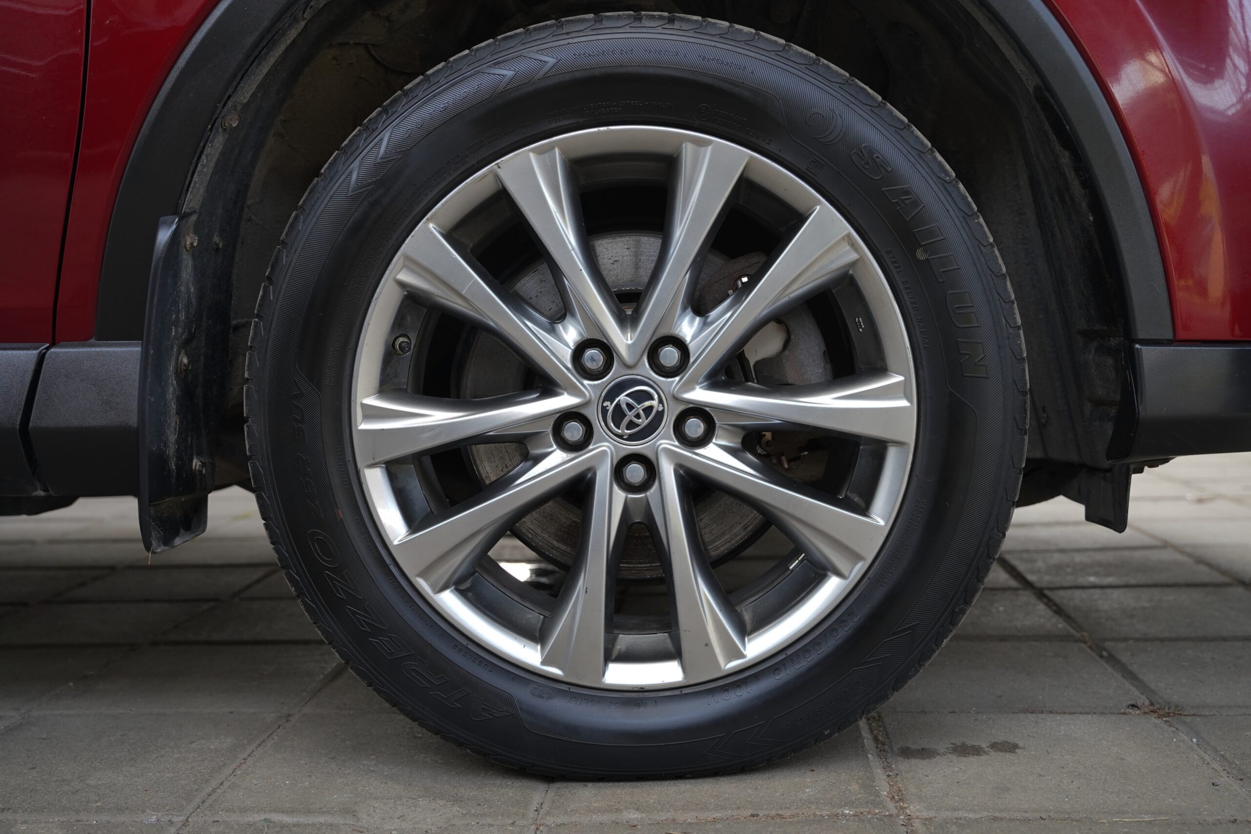 Toyota Rav4 2.5i Hybrid full