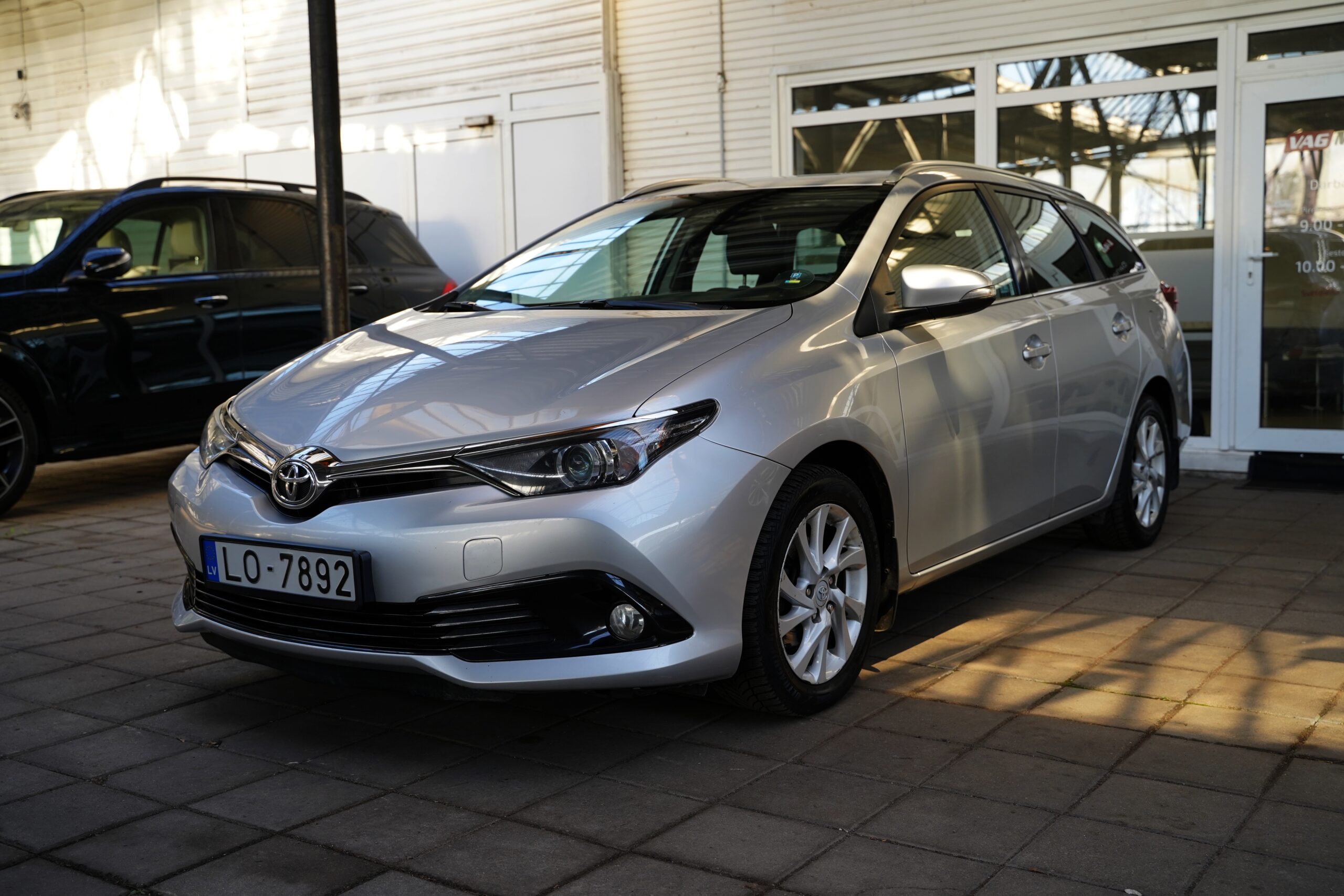 Toyota Auris Touring full