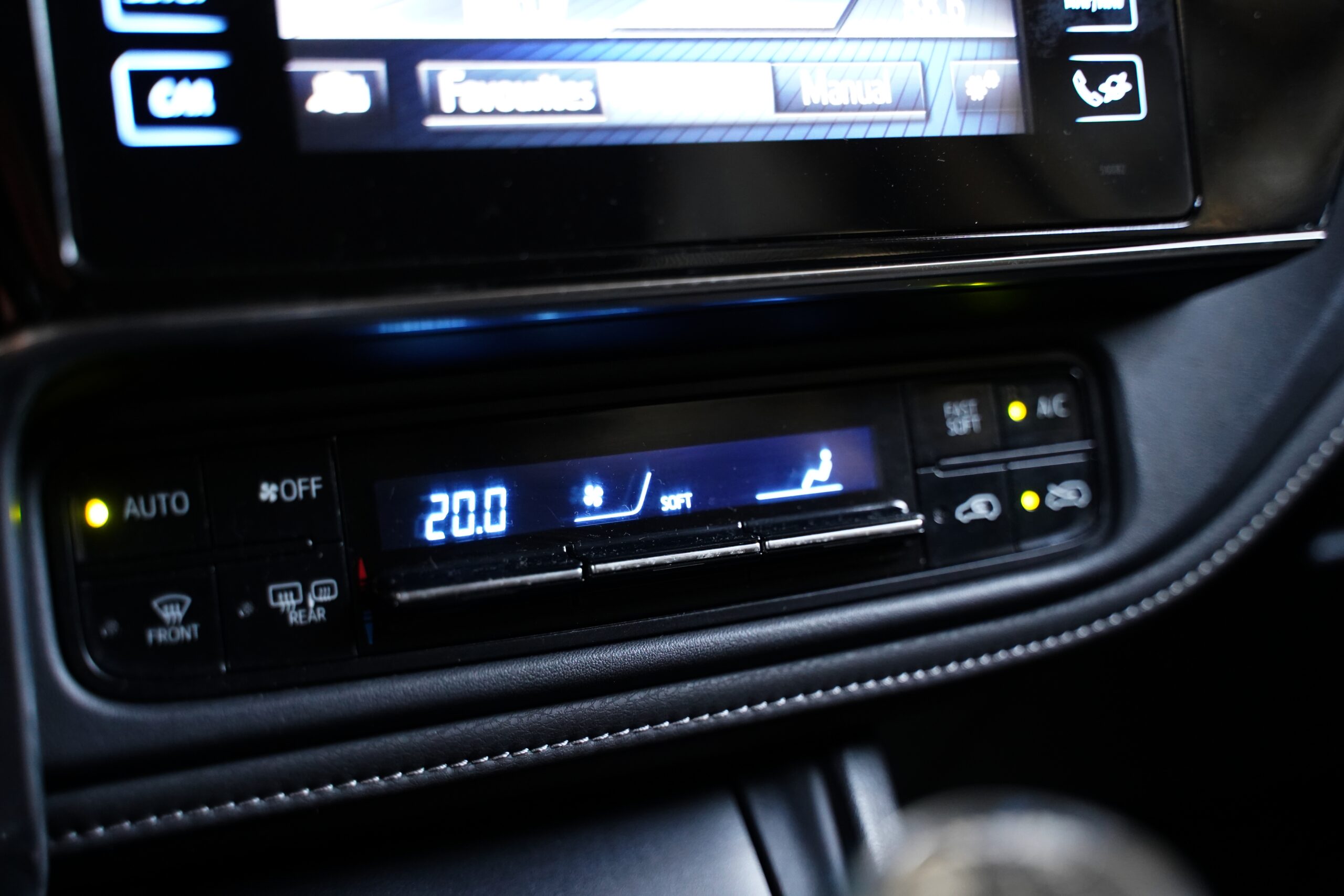 Toyota Auris Touring full