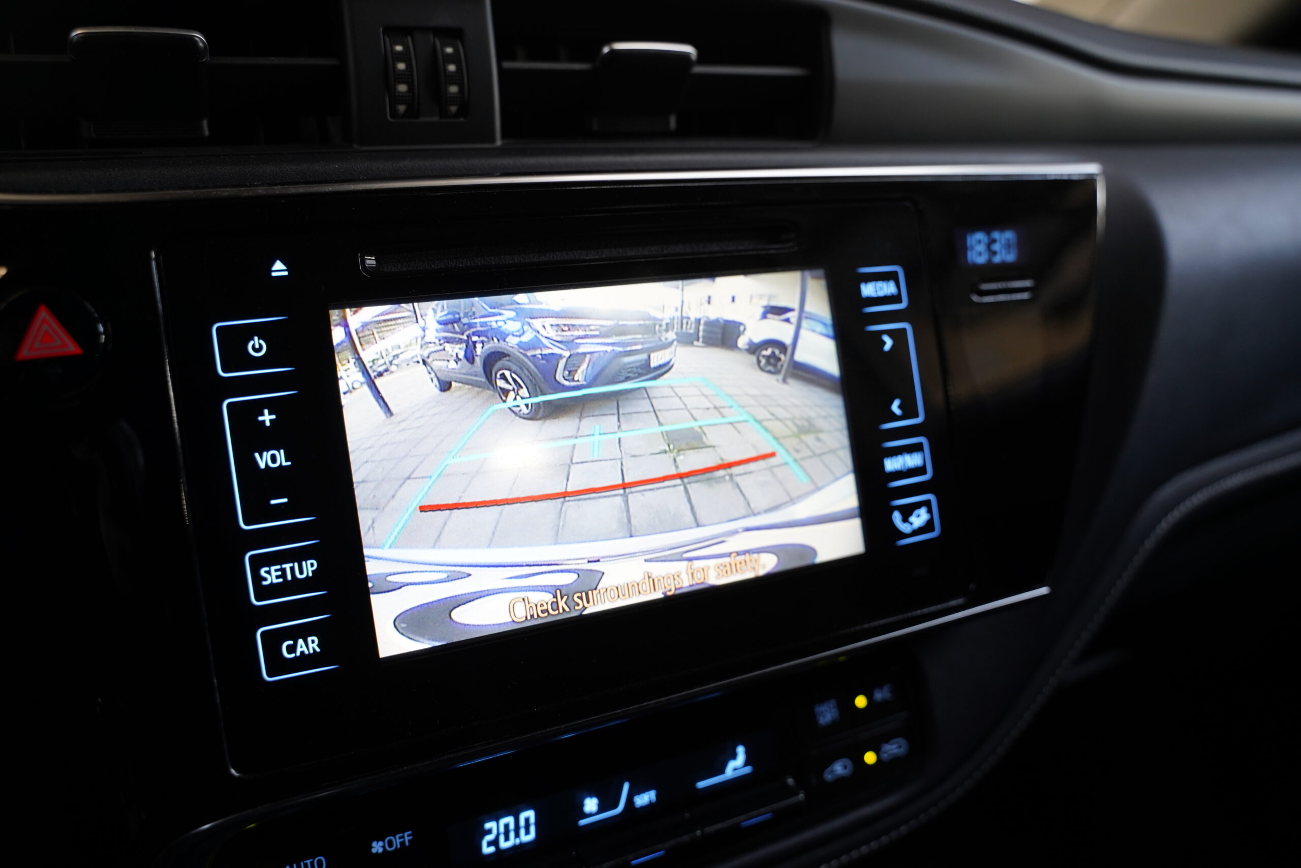 Toyota Auris Touring full