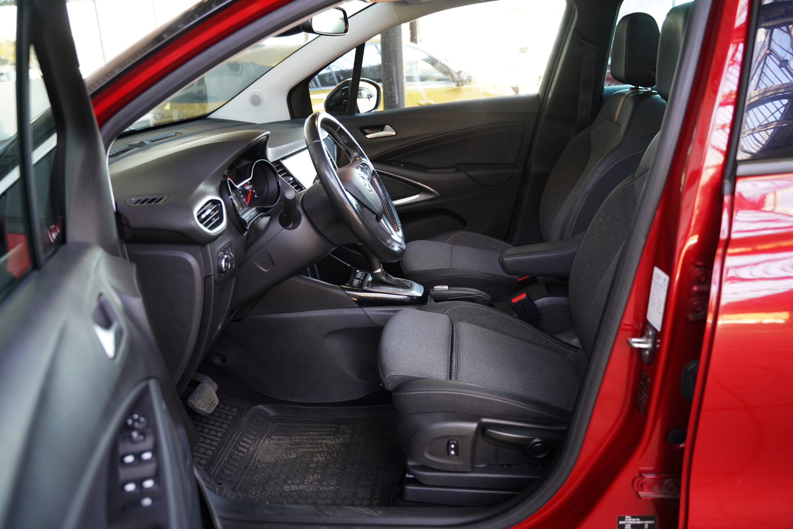 Opel Crossland 1.2 Turbo full