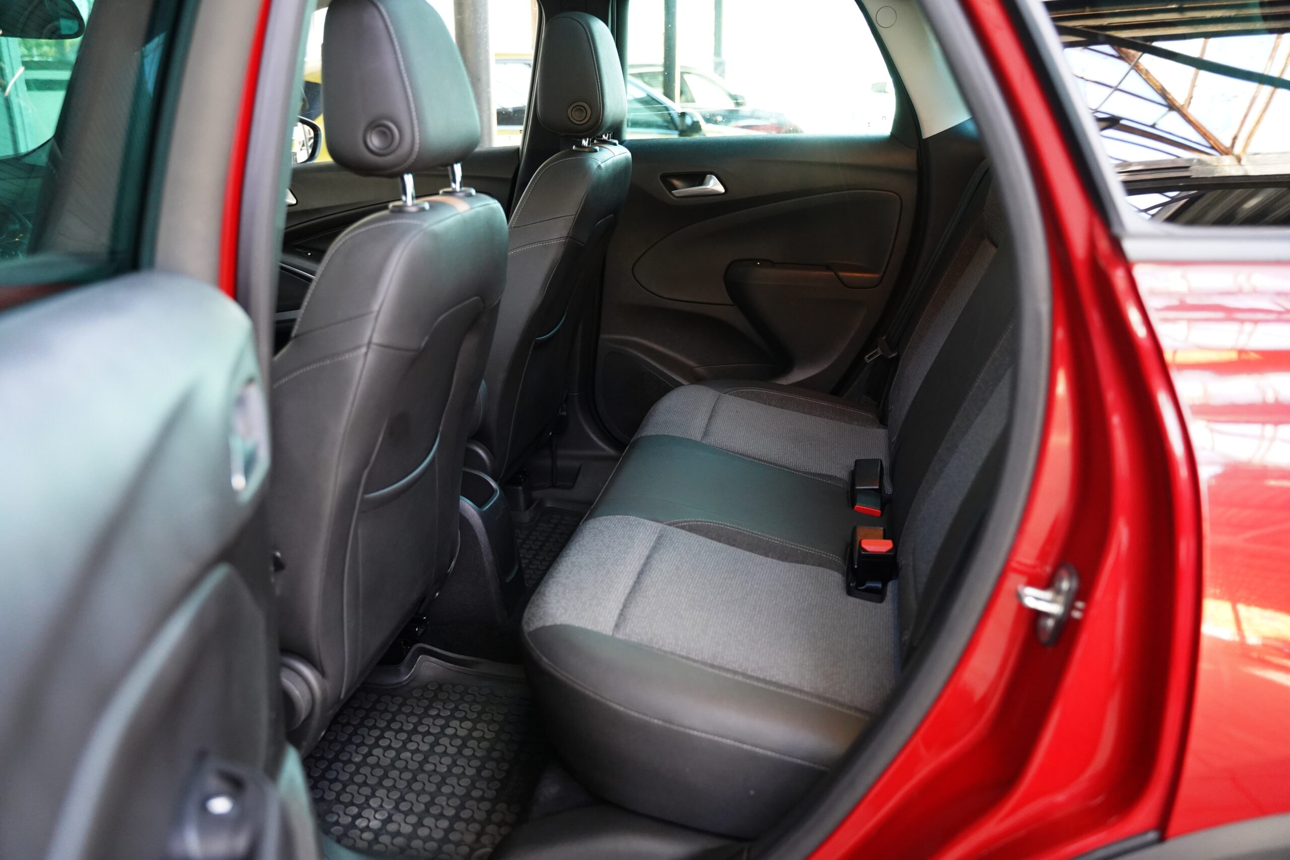 Opel Crossland 1.2 Turbo full