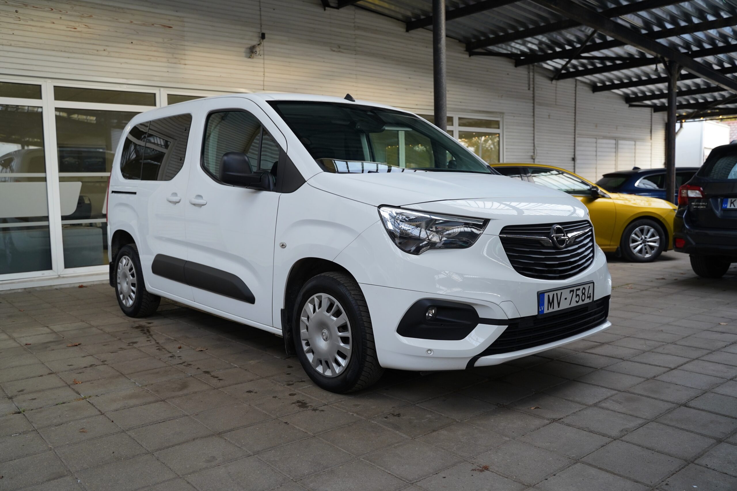 Opel Combo Life full