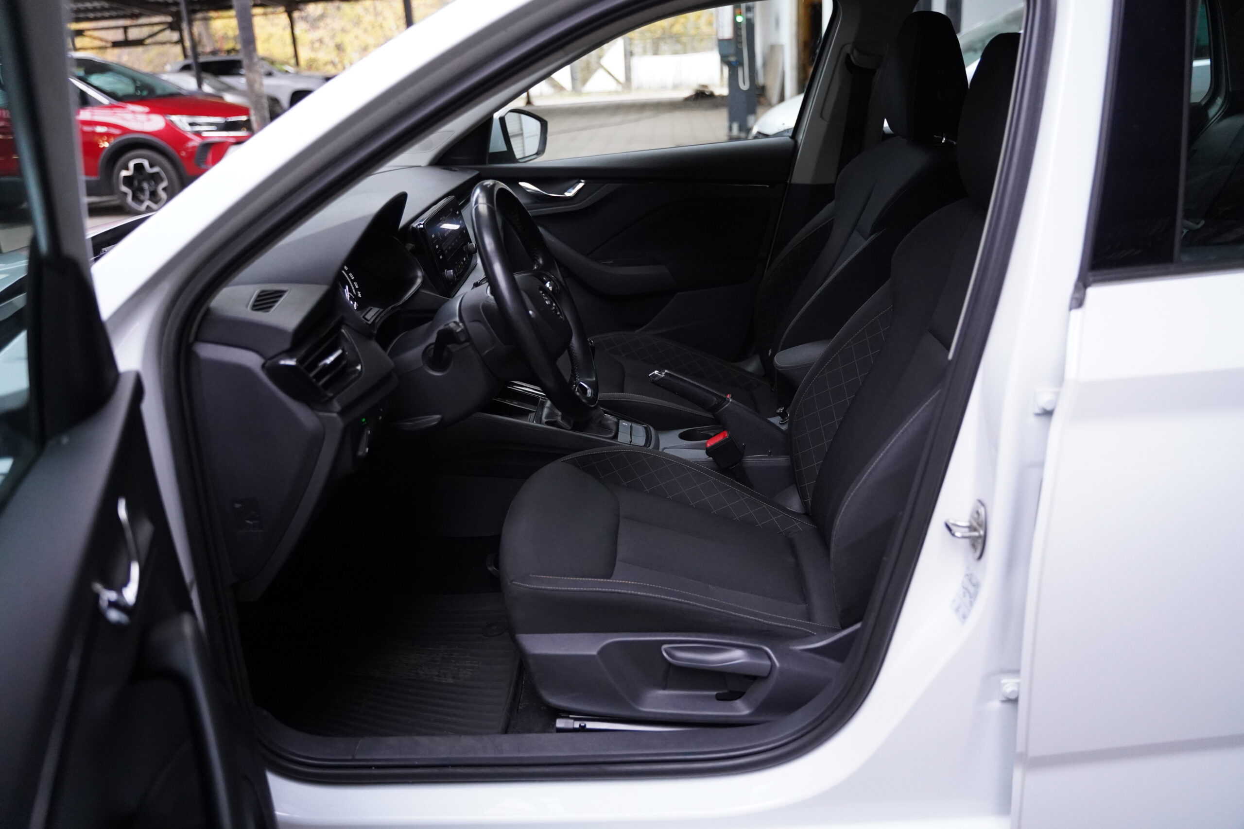 Škoda Scala Ambition Plus full