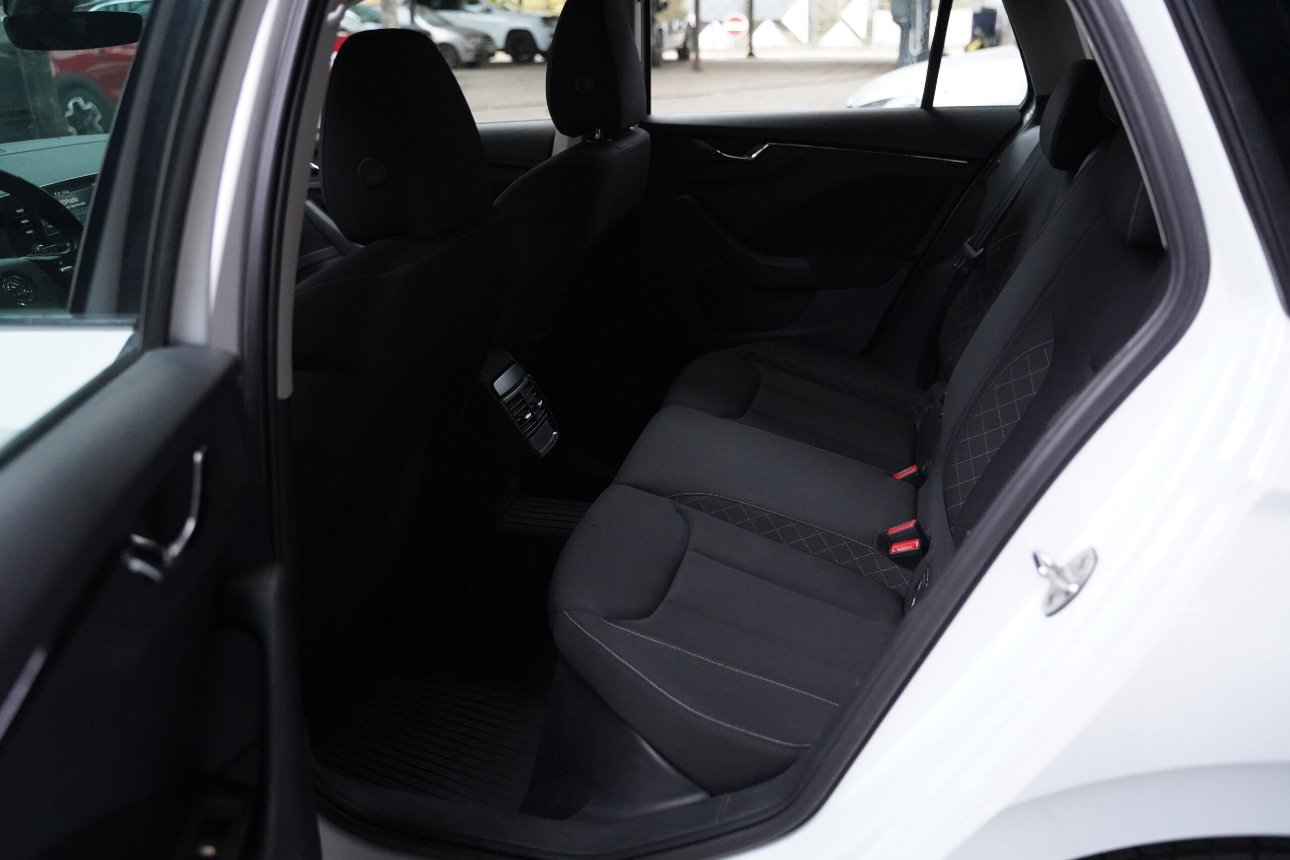 Škoda Scala Ambition Plus full