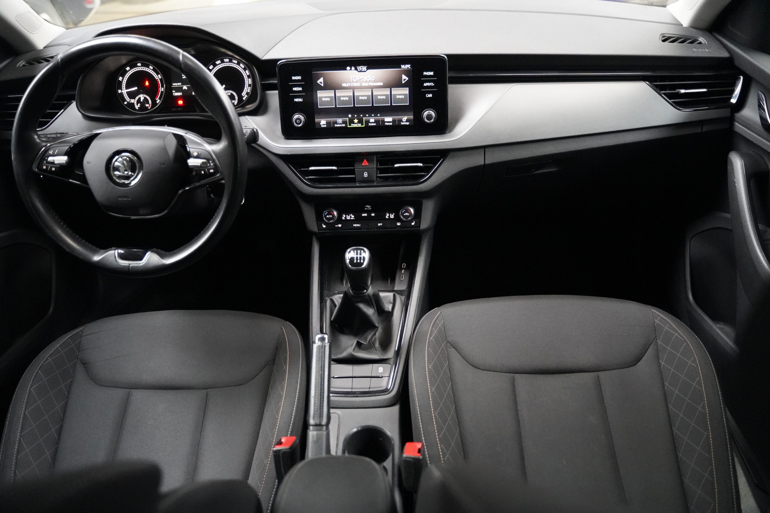 Škoda Scala Ambition Plus full