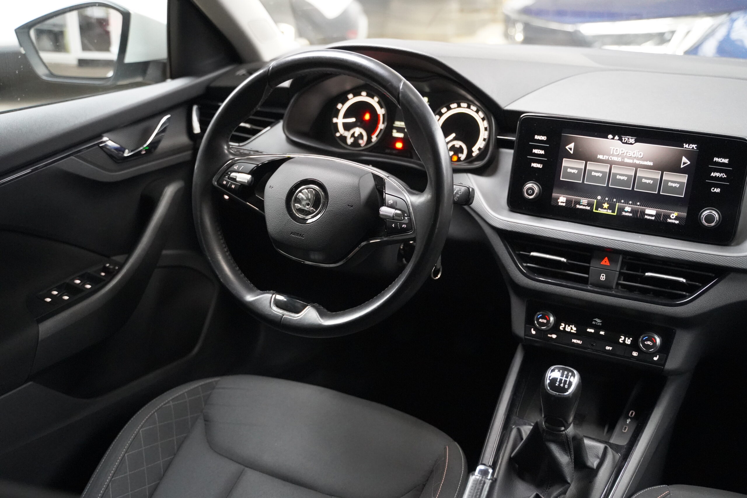 Škoda Scala Ambition Plus full