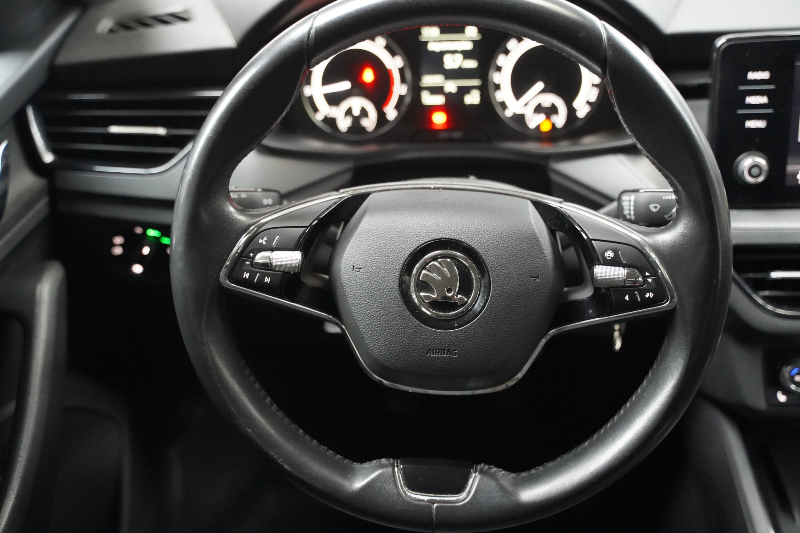 Škoda Scala Ambition Plus full