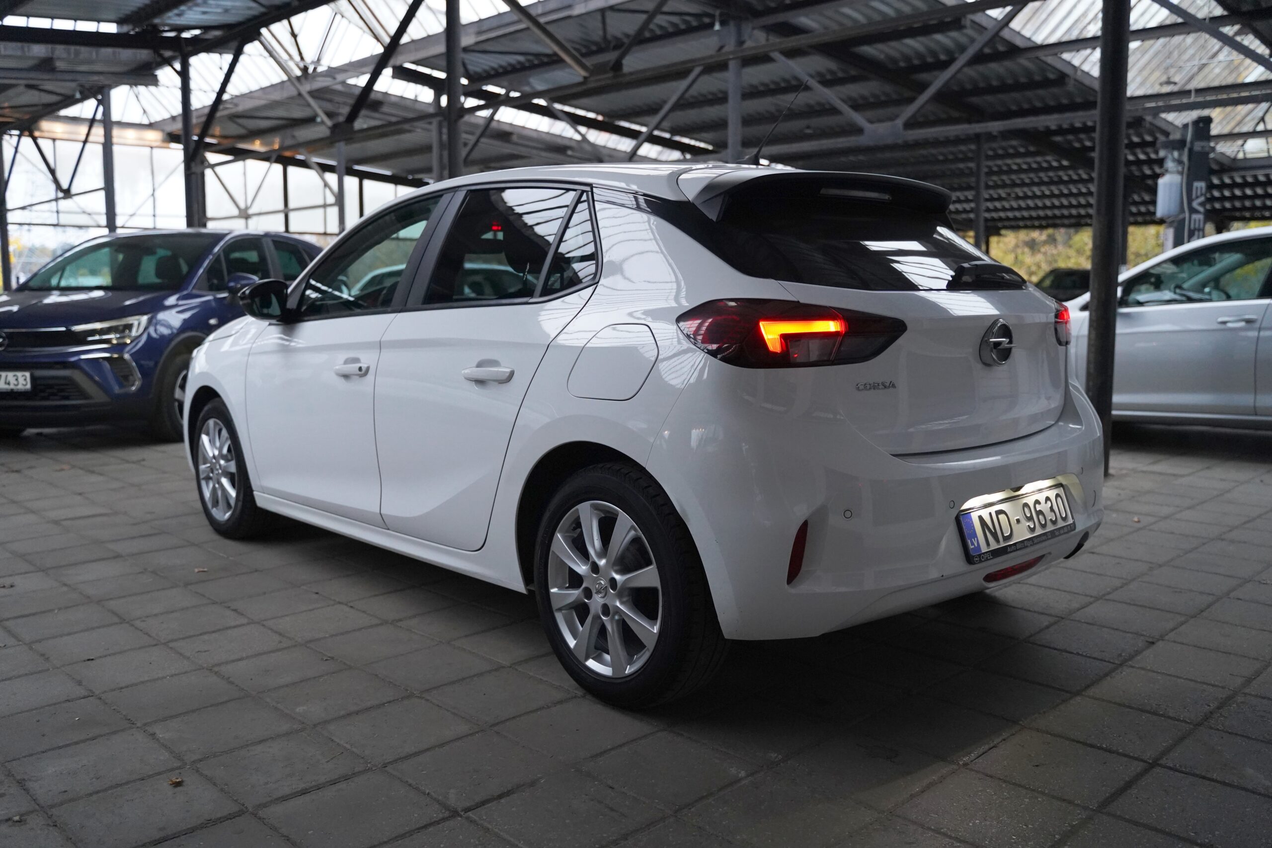 Opel Corsa 1.2i full