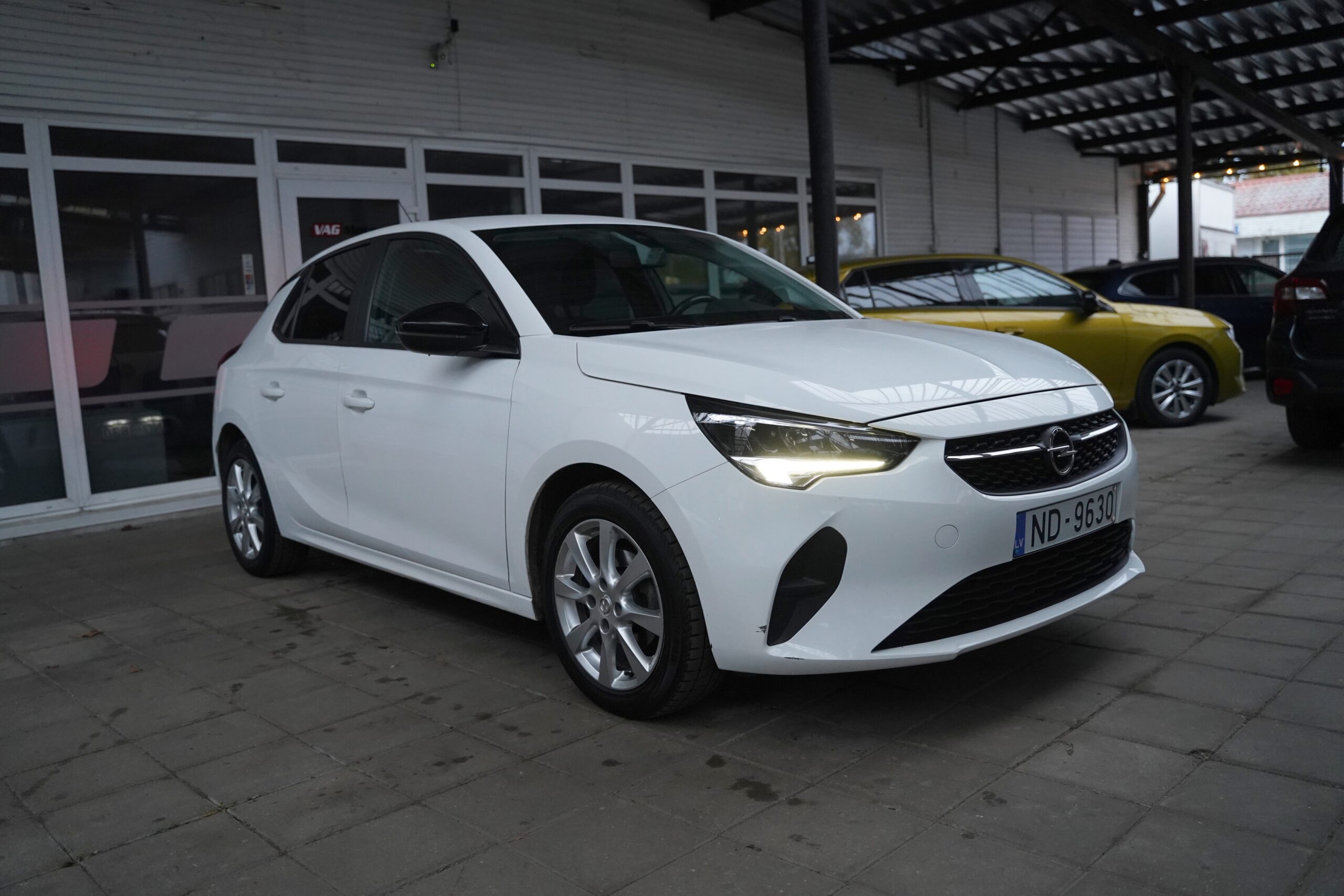 Opel Corsa 1.2i full